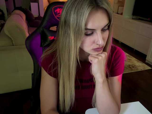 MissyKissy live cam on BongaCams