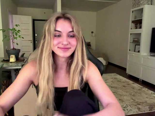 MissyKissy live cam on BongaCams