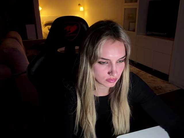 MissyKissy live cam on BongaCams