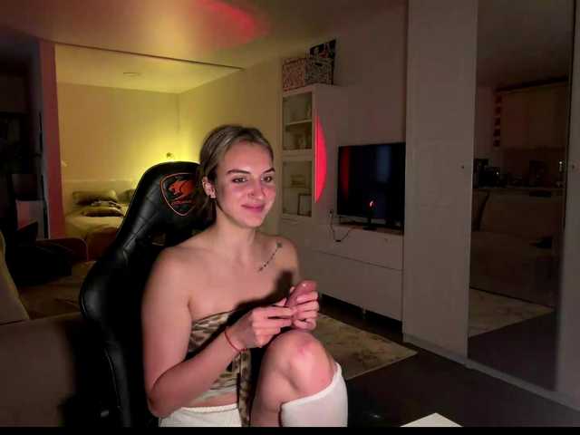 MissyKissy live cam on BongaCams