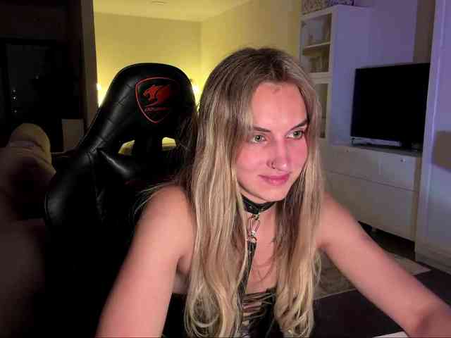MissyKissy webcam