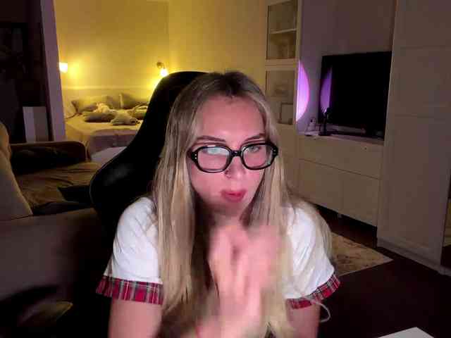 MissyKissy webcam