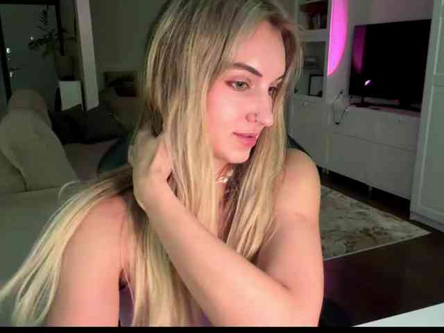 MissyKissy webcam