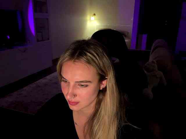 MissyKissy webcam