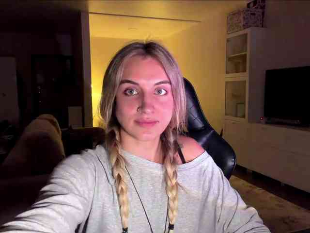 MissyKissy webcam