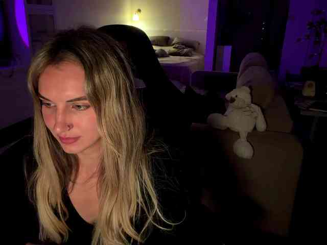MissyKissy webcam