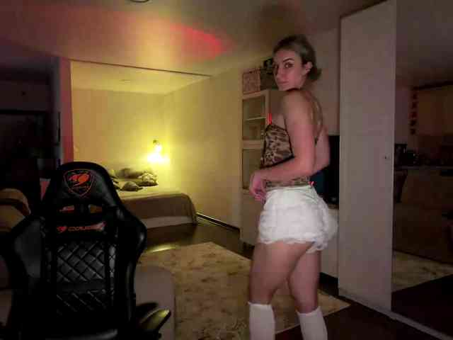 MissyKissy webcam