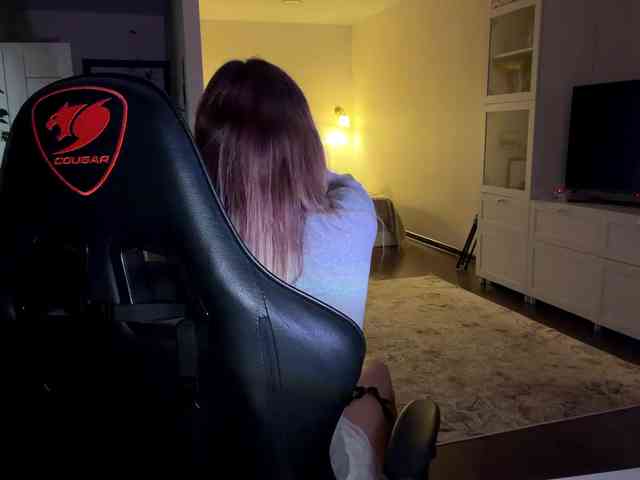 MissyKissy webcam