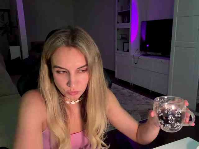 MissyKissy webcam