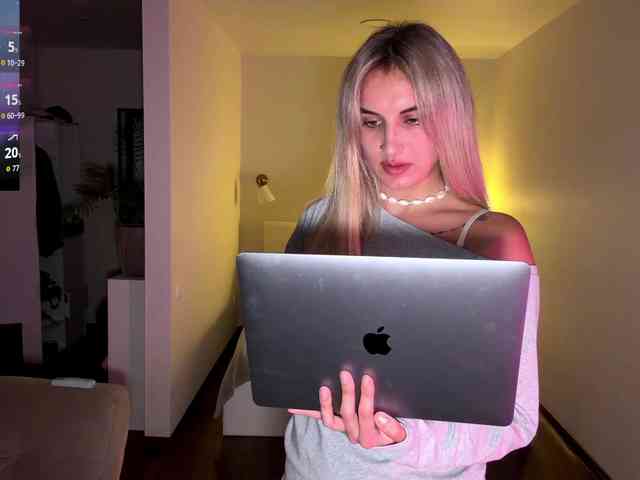 MissyKissy webcam