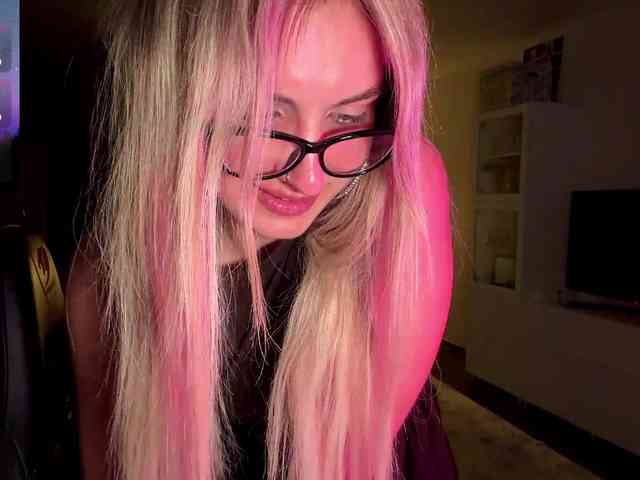 MissyKissy webcam