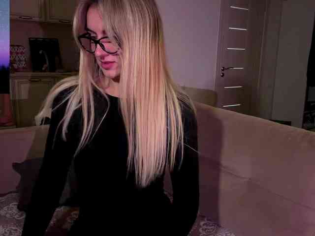 MissyKissy webcam