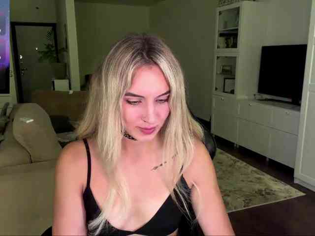 MissyKissy webcam