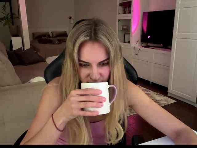 MissyKissy webcam