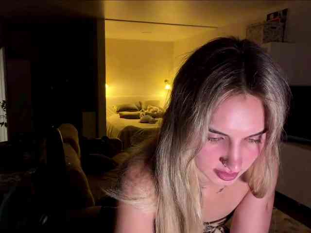 MissyKissy webcam