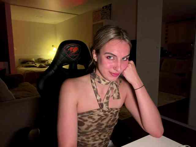 MissyKissy webcam