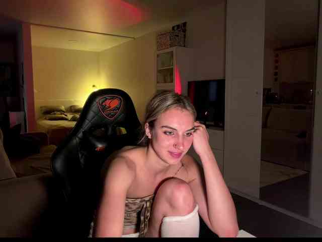 MissyKissy webcam