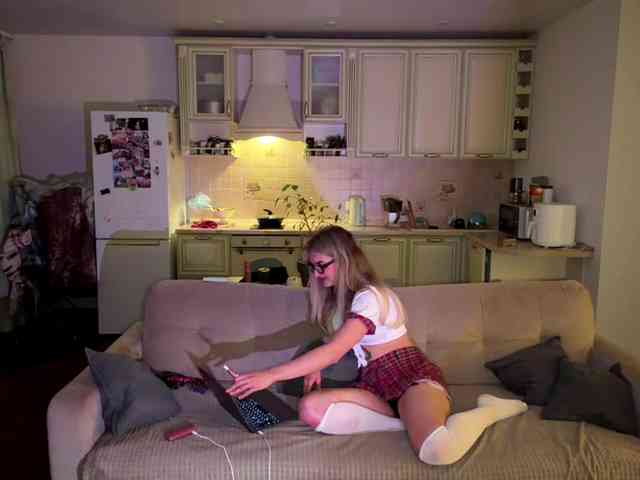 MissyKissy webcam