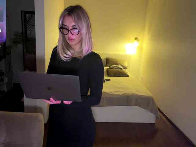 MissyKissy webcam