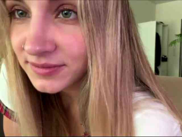 MissyKissy webcam