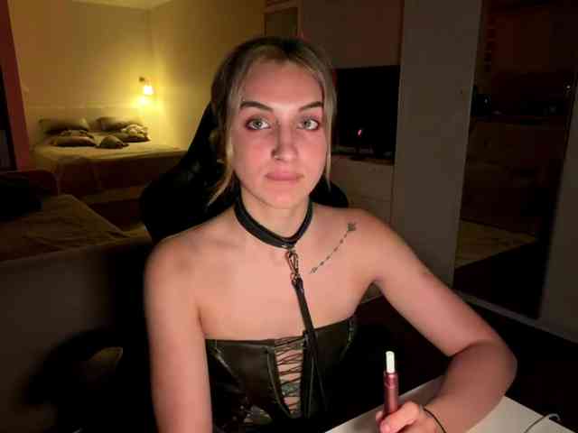 MissyKissy webcam