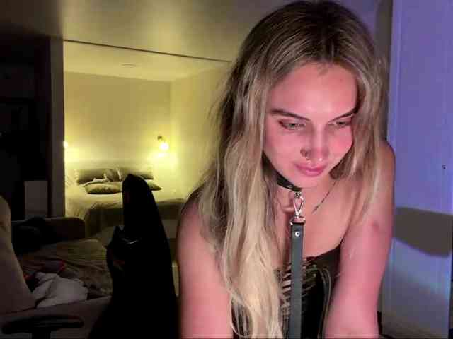 MissyKissy webcam