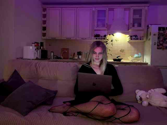 MissyKissy webcam