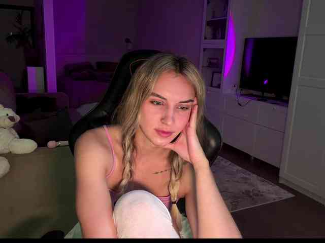 MissyKissy webcam