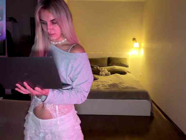 MissyKissy webcam