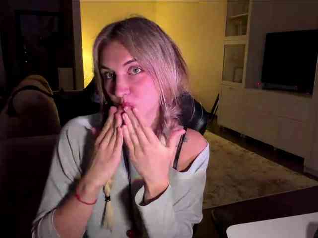 MissyKissy webcam