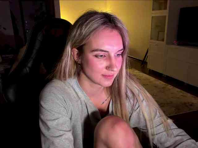 MissyKissy webcam
