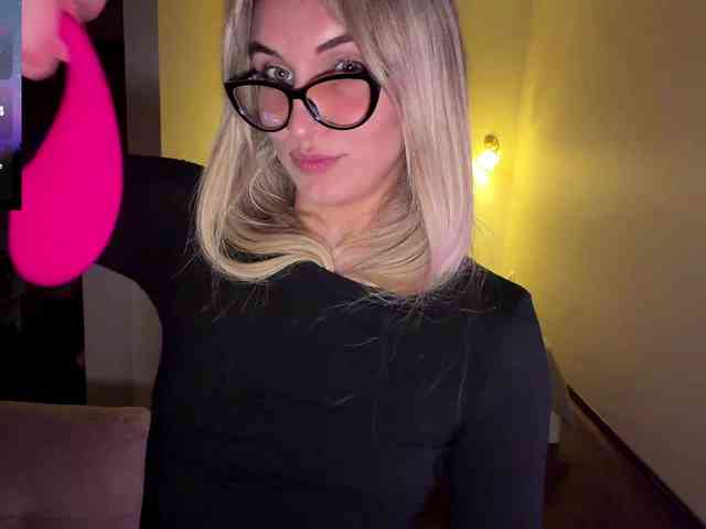 MissyKissy webcam