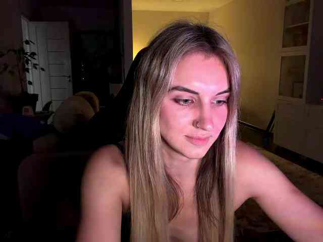 MissyKissy webcam