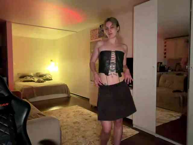 MissyKissy webcam