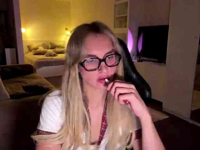 MissyKissy webcam
