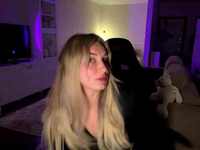 MissyKissy webcam
