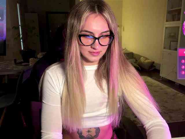 MissyKissy webcam