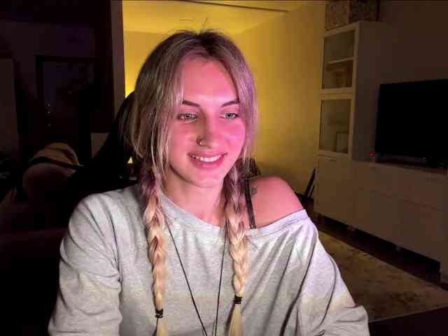 MissyKissy webcam