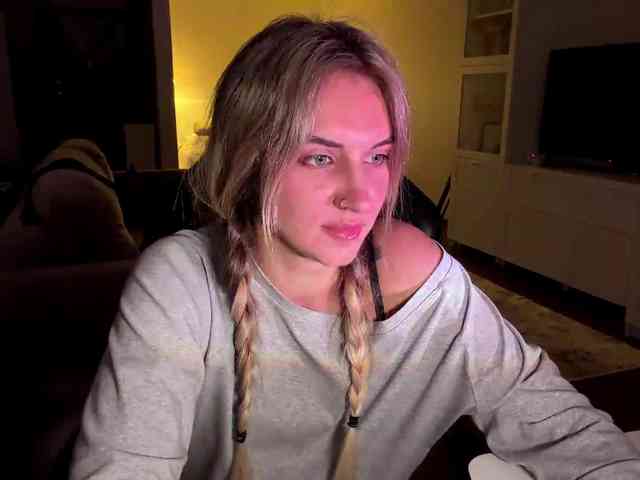 MissyKissy webcam