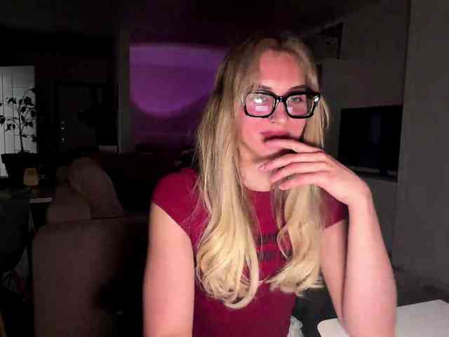 MissyKissy webcam