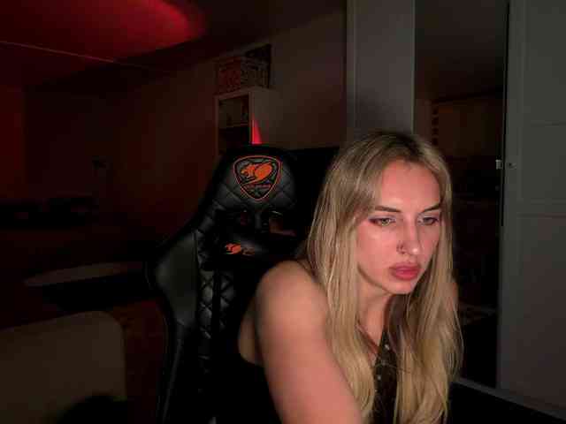 MissyKissy webcam