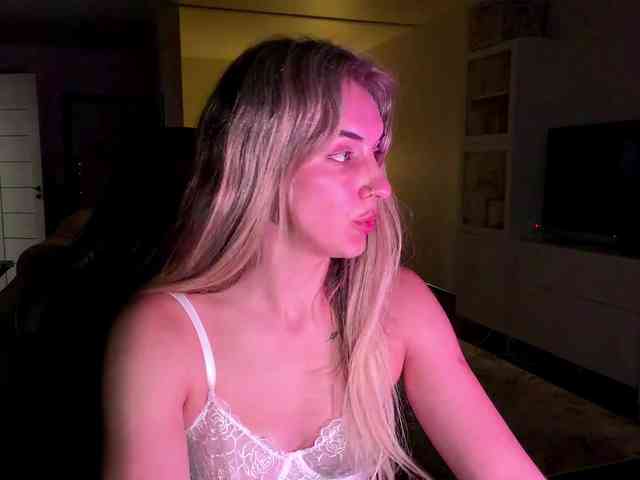 MissyKissy webcam