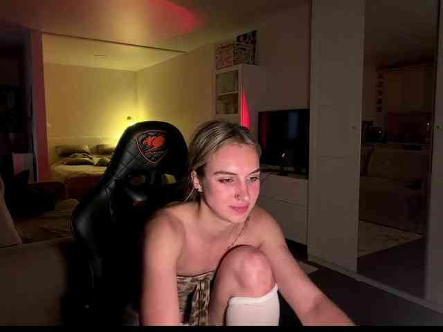 MissyKissy webcam