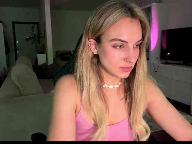 MissyKissy webcam