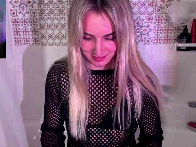 MissyKissy webcam