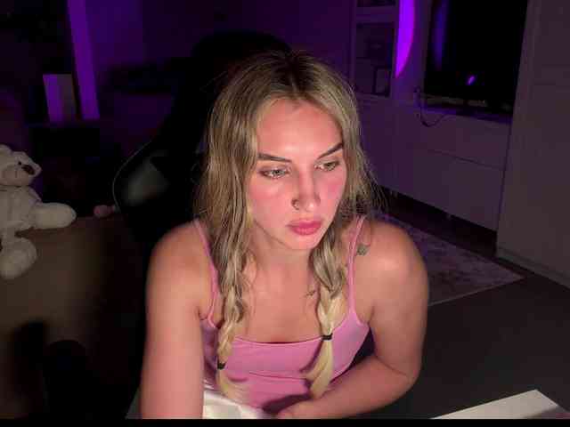 MissyKissy webcam