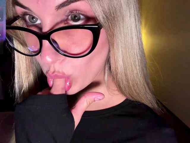 MissyKissy Sex Cam Show