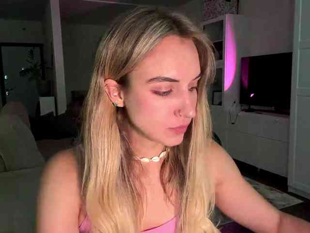 MissyKissy webcam