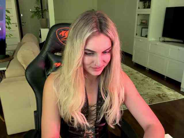 MissyKissy webcam