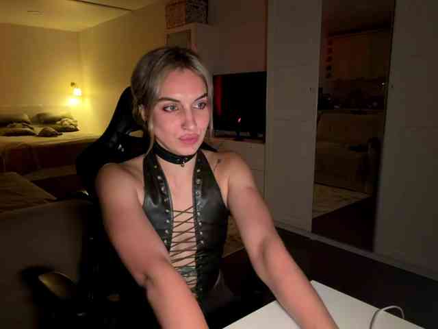 MissyKissy webcam